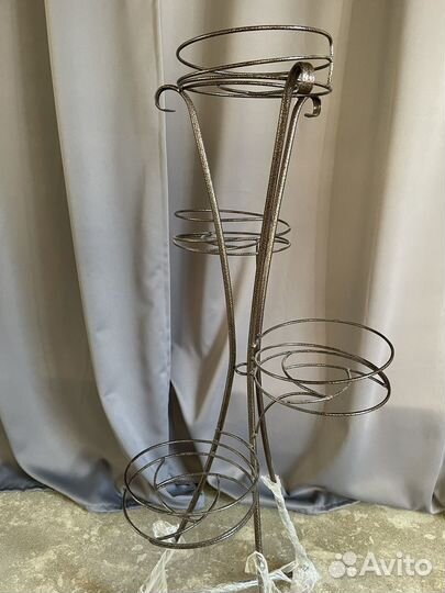 Подставка для цветов металлическая новая