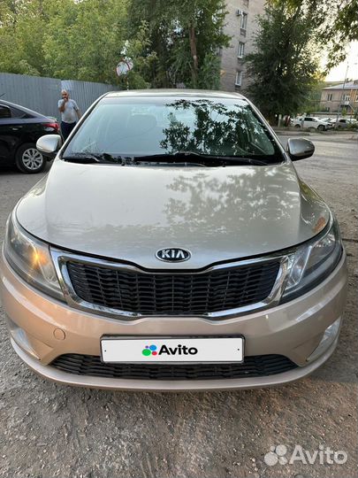 Kia Rio 1.6 МТ, 2013, битый, 180 000 км