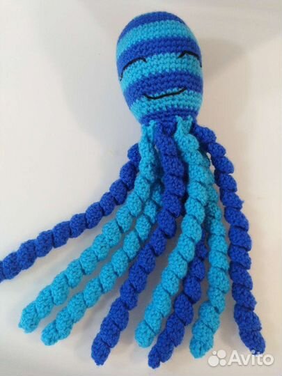 Вязаная игрушка осьминожка