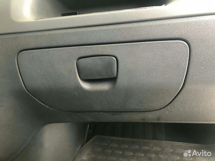 Крышка бардачка sprinter