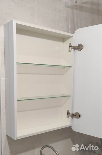 Зеркальный шкаф в ванную