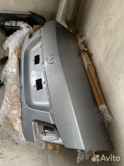 Крышка багажника w212