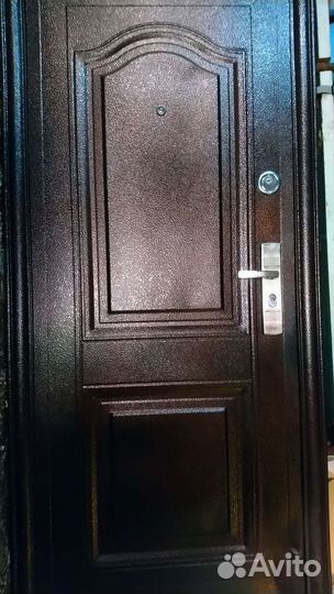 Дверь входная металлическая бу