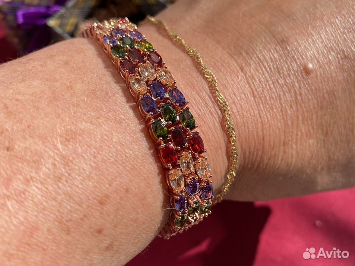 Новый комплект бижутерии с фианитами