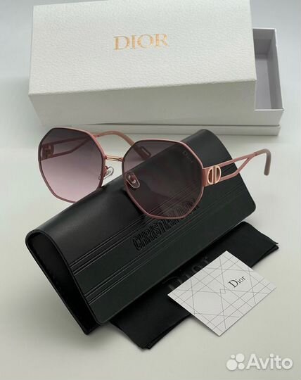 Солнцезащитные очки Dior 0001