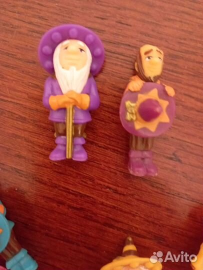 Фигурки киндер Волшебник Изумрудного города