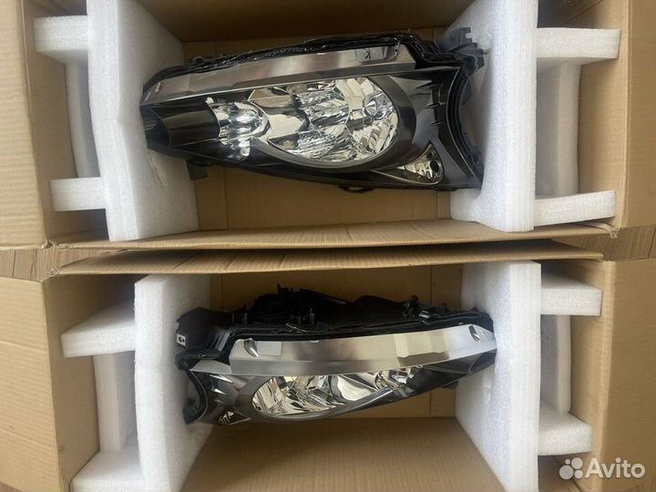 Фары Mitsubishi Grandis (2003-2011)