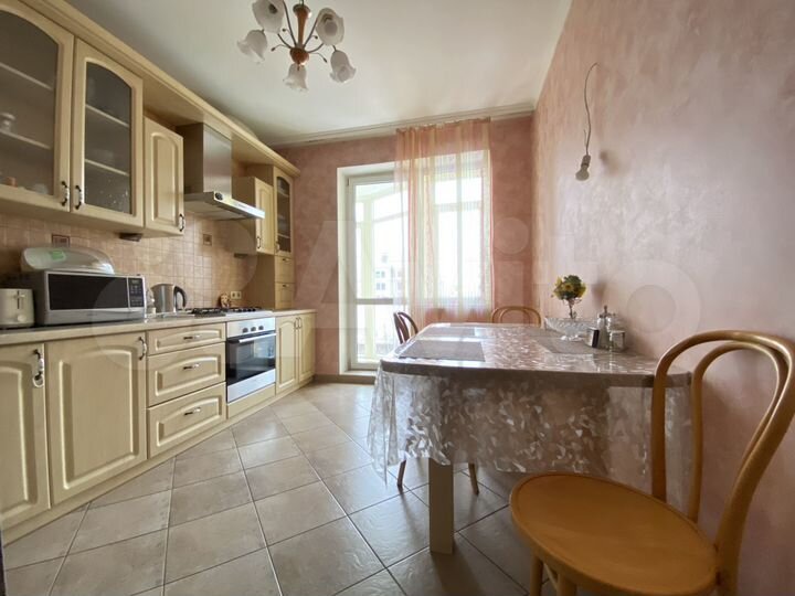 2-к. квартира, 81 м², 5/8 эт.