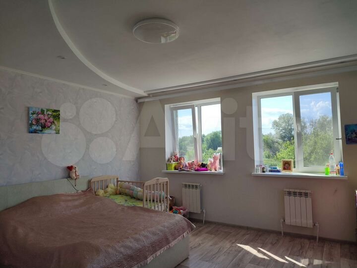 Дом 164 м² на участке 5 сот.