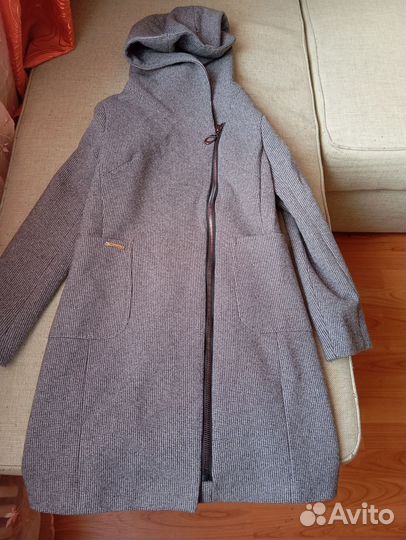 Куртка осенняя женская 42р