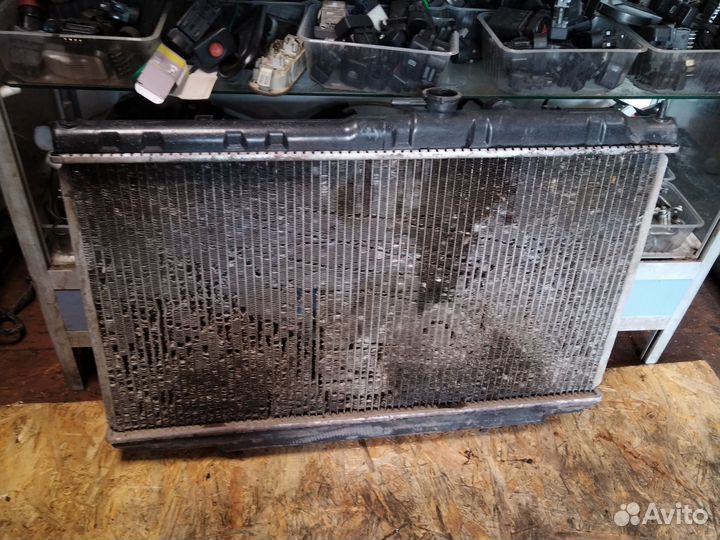 Радиатор охлаждения Nissan Almera n16 classic