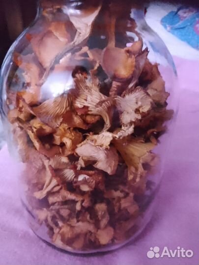 Лисички и боровики сушёные в банках