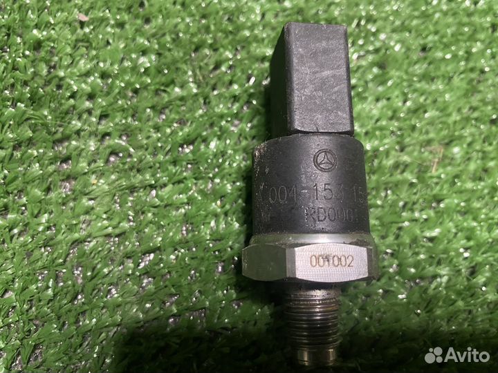 Датчик давления топлива Mersedes W202