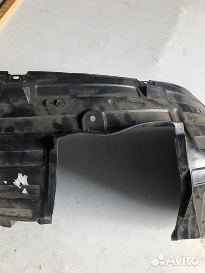 Подкрылок передний правый Nissan Qashqai J10