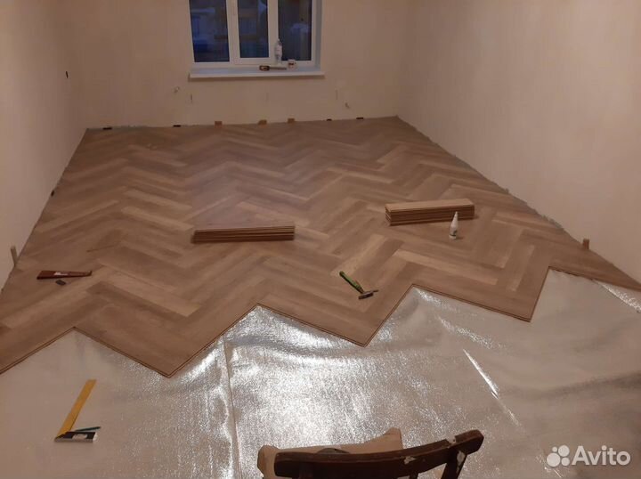 Укладка ламината с плинтусами