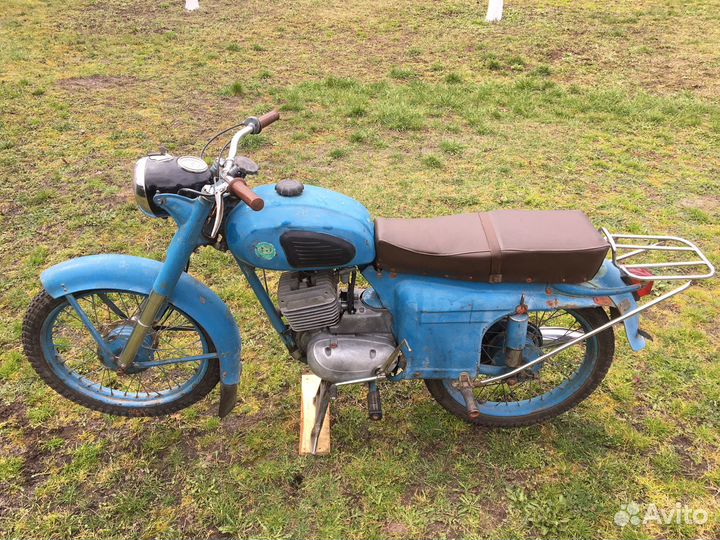 Ретро мотоцикл Минск М-106