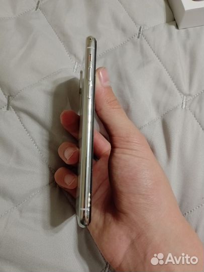iPhone X, 64 ГБ