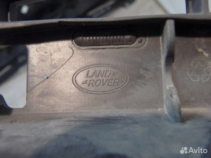 Решетка бампера переднего Discovery Sport 2014