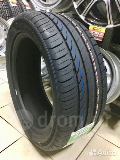 DoubleStar DSU02 215/45 R17 94W