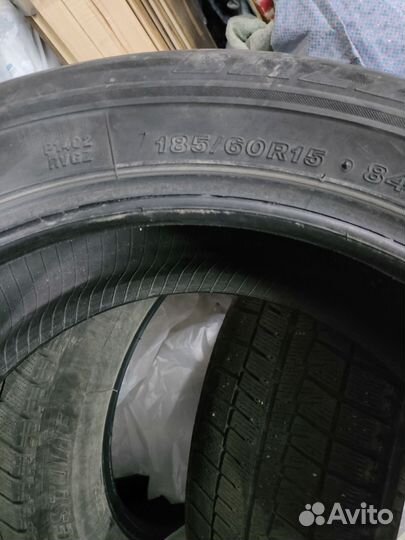 Bridgestone Blizzak Revo GZ 185/60 R15