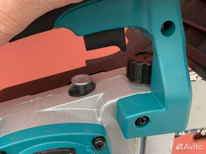 Цепная пила Makita аккумуляторная