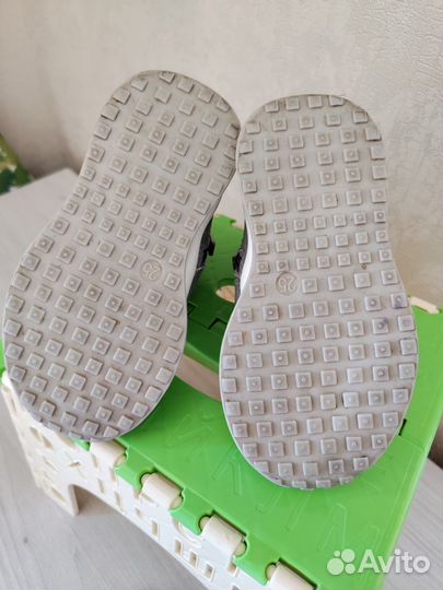 Кроссовки детские