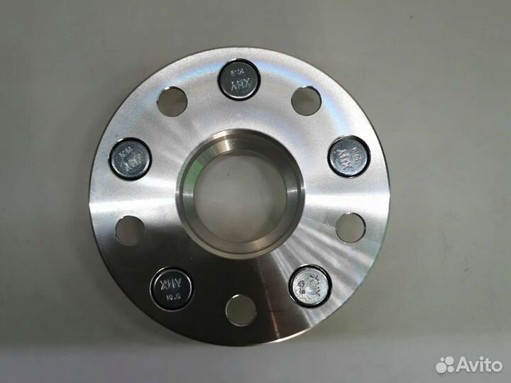 Колёсные проставки на Toyota Alphard 20 мм