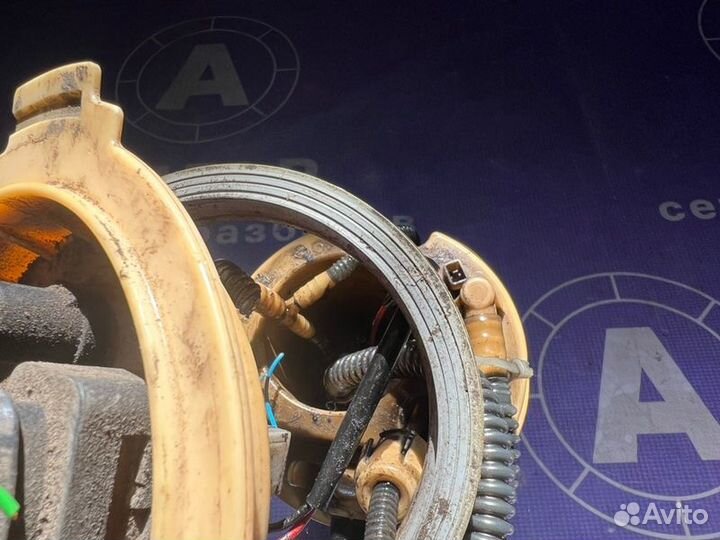 Насос топливный правый Volkswagen Touareg 7L 5.0