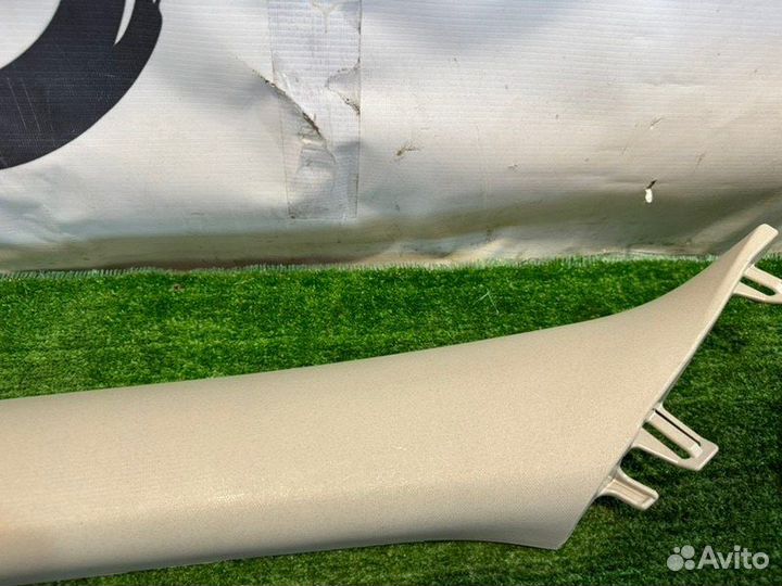 Обшивка стойки кузова передняя левая Nissan