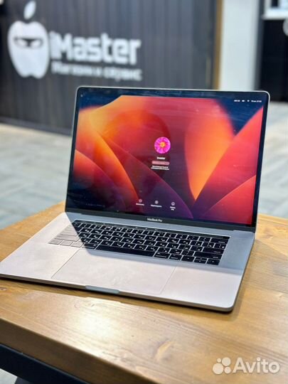 Apple MacBook Pro 15 2017 16/256Gb Space Gray