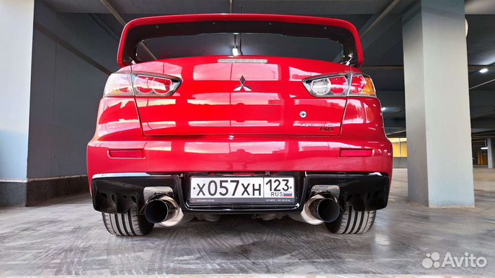 Задний бампер Mitsubishi Lancer Evolution X