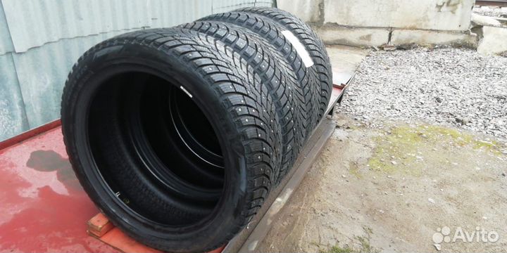 Pirelli Winter Ice Zero 275/50 R21 113H
