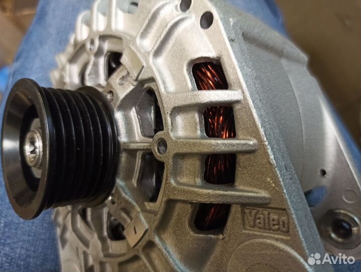 Генератор 120A Audi/VW 439326 Valeo