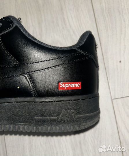 Nike air force 1 supreme black