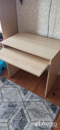 Компьютерный столик IKEA