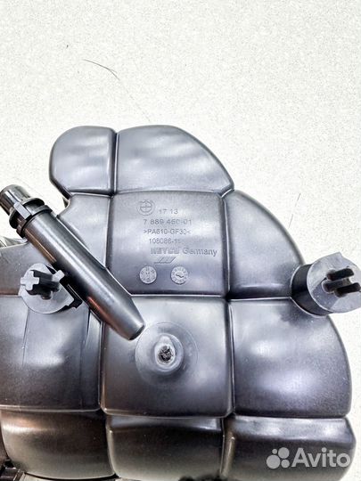 Расширительный бачок BMW M5 M8 17137889450