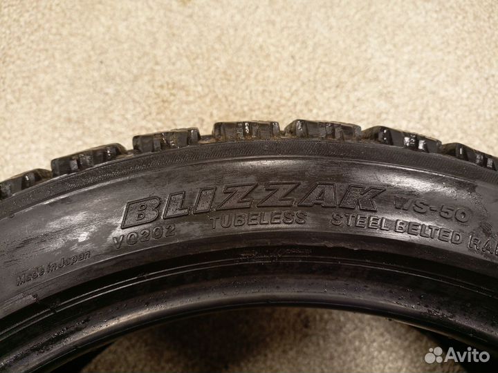 Bridgestone Blizzak WS-50 215/45 R17