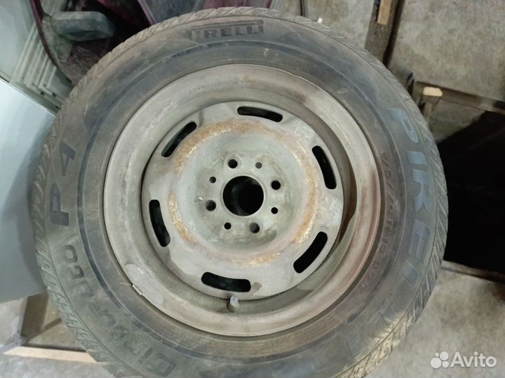 Pirelli Cinturato P4 R13