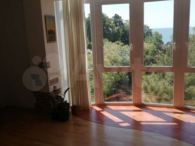 2-к. квартира, 71 м², 8/10 эт.