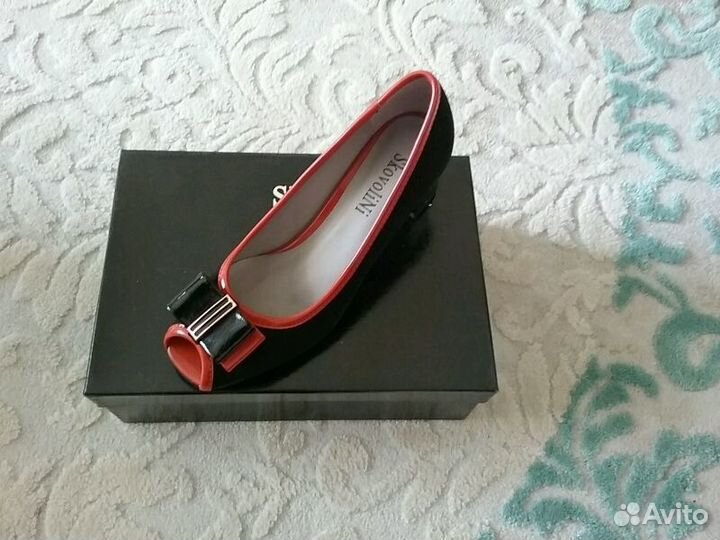 Женские туфли новые 37
