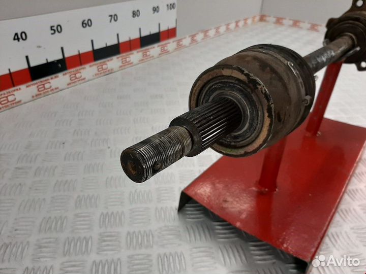 Полуось задняя (приводной вал, шрус) Nissan R51