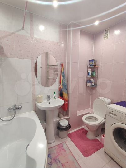 2-к. квартира, 52 м², 9/9 эт.