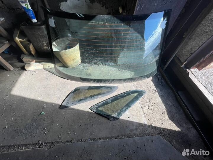 Форточки левая-правая ваз 2110