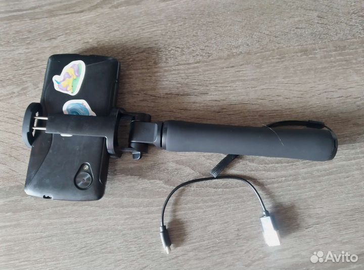Монопод Xiaomi Mi Bluetooth Selfie Stick