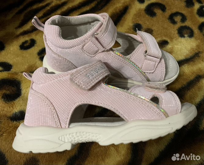 Сандалии для девочки