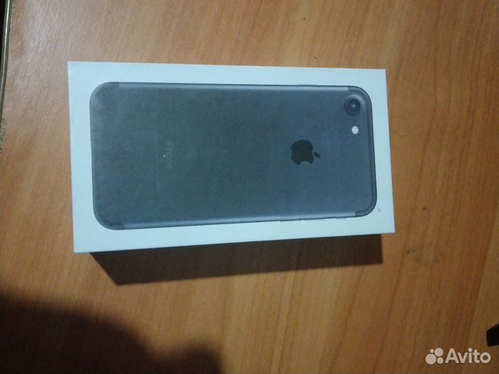 iPhone 7, 32 ГБ