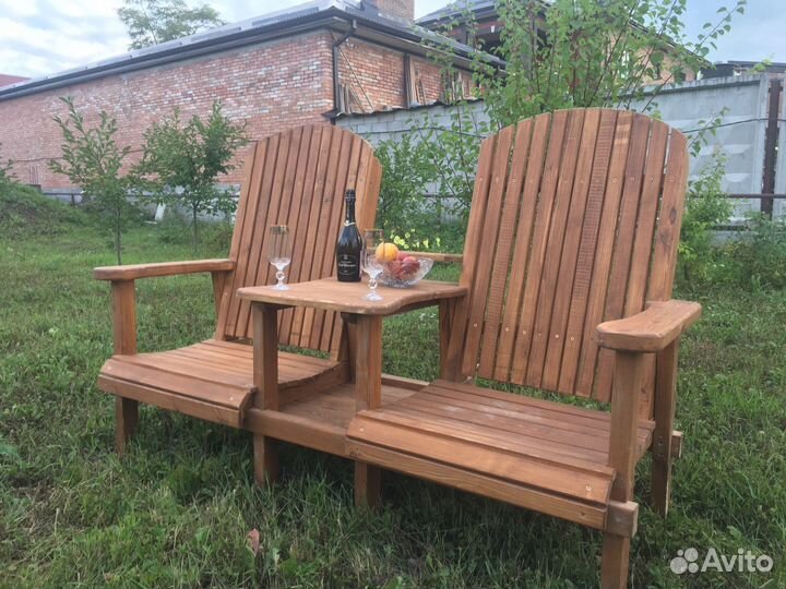 Кресло для двоих из дерева