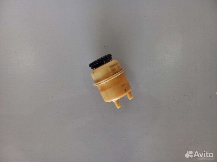 Бачок гур Daewoo Nexia седан 8 клапанный 2008