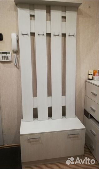 Вешалка в прихожую с обувницей