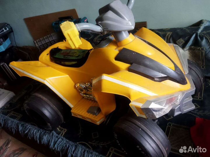 Детский квадроцикл на аккумуляторе